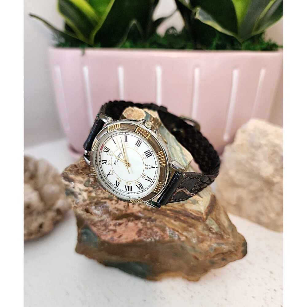 Authentic Vintage Fossil Woman's Wristwatch - EC-8683